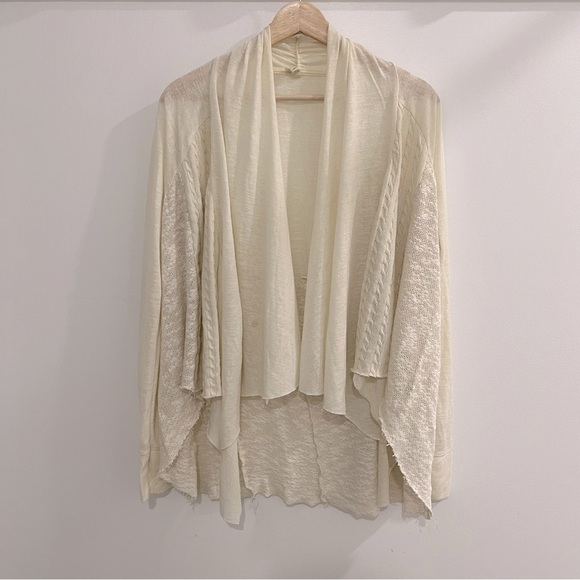 𝅺tiny ruffled cream cardigan - Picture 1 of 7